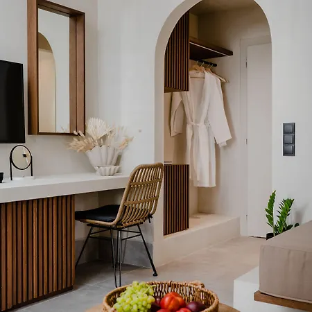 Polis Of Naxos Stylish מלון דירות 4*