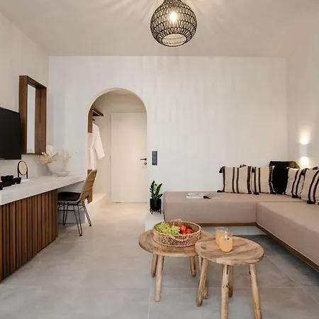 Polis Of Naxos Stylish 4*