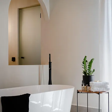 Polis Of Naxos Stylish