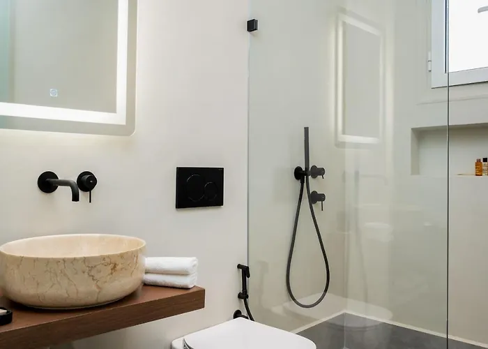 Polis Of Naxos Stylish